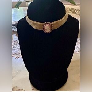 Old VINTAGE FLORENZA CAMEO CHOKER VELVET Ribbon MUSTARD YELLOW collar necklace